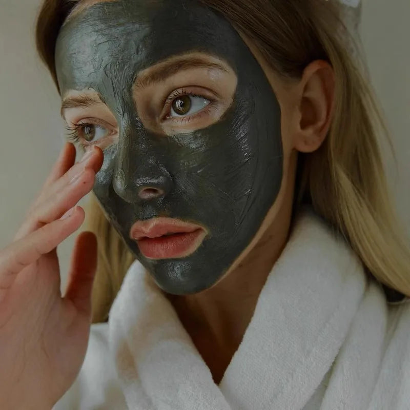 Image of Repair Volcanic Mud-Applied Facial Mask, Cleansing and Moisturizing Mud-Mask, Suitable for the Face and Body, Narrows Pores And